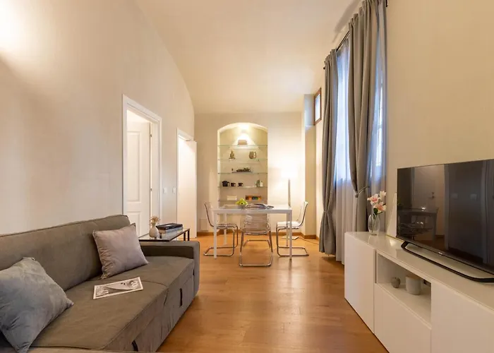 Suite Near River, Relax And Design Behind The Tower
