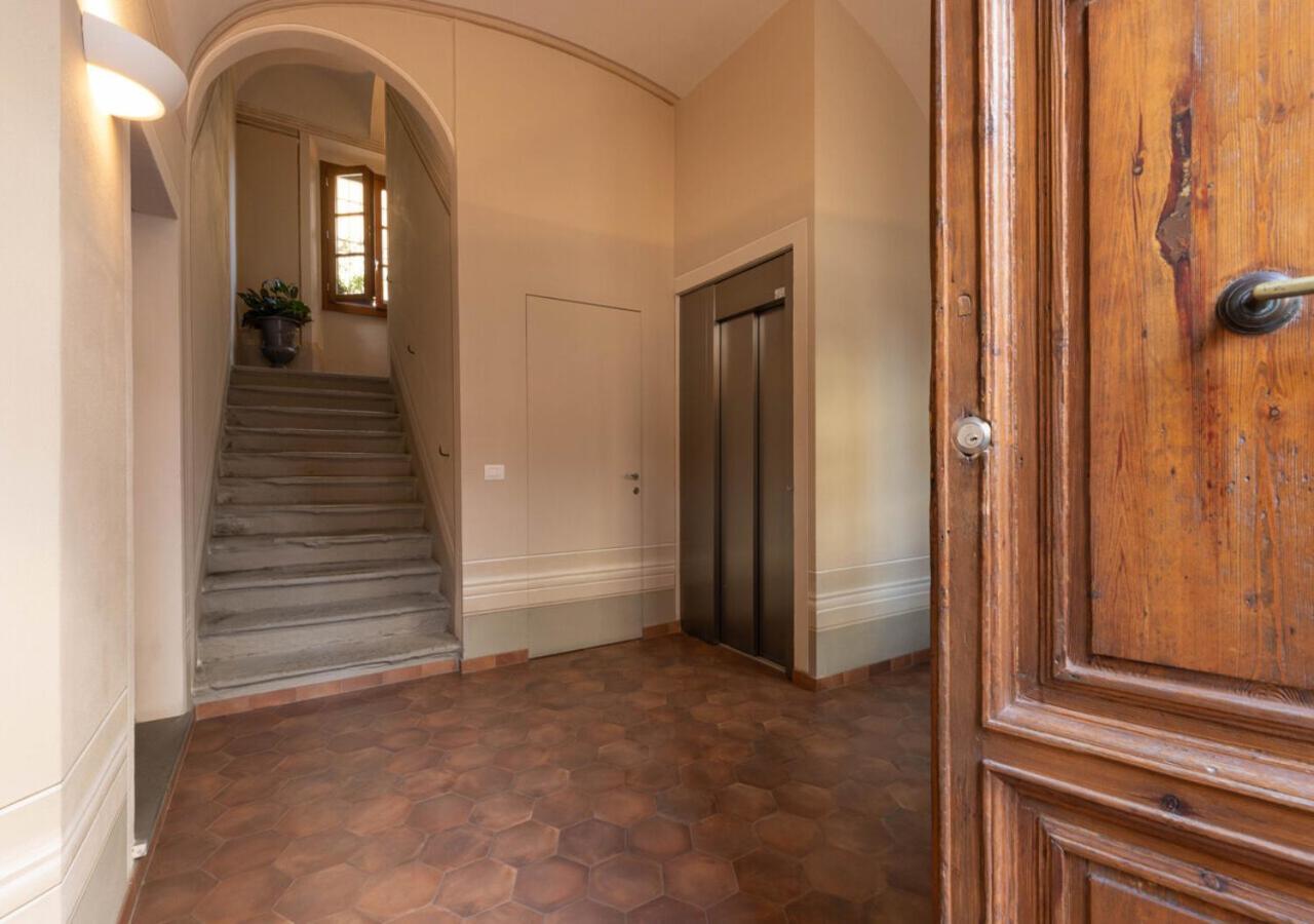 Apartment Near River, Relax And Design Behind The Tower *