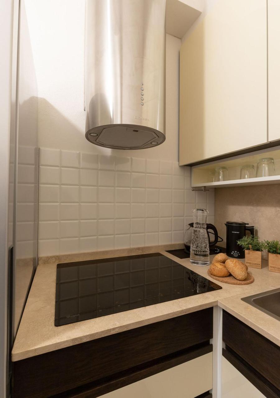 Near River, Relax And Design Behind The Tower Apartment *