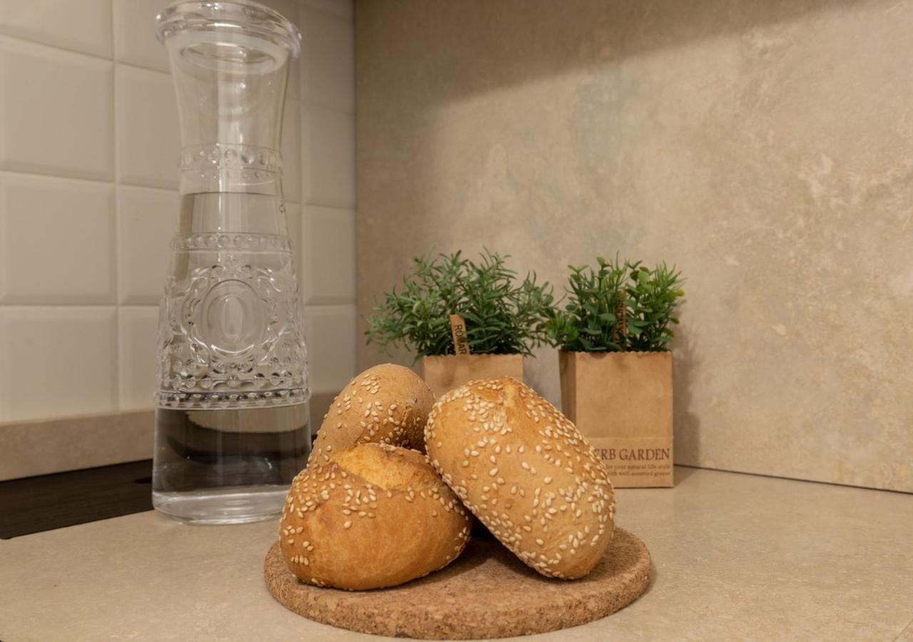 Near River, Relax And Design Behind The Tower Apartment *